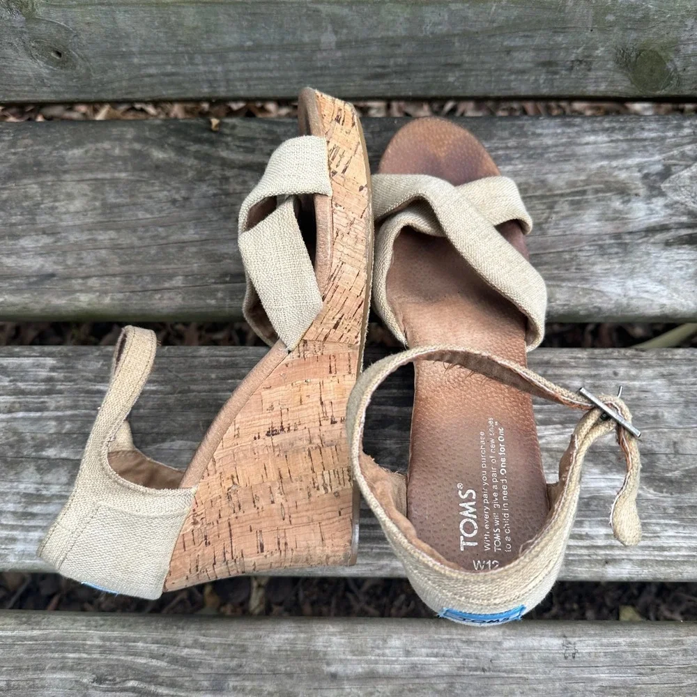 TOMS Sienna Oatmeal Linen Cork Wedge Sandals Size 12 Tan Ankle Strap Platform